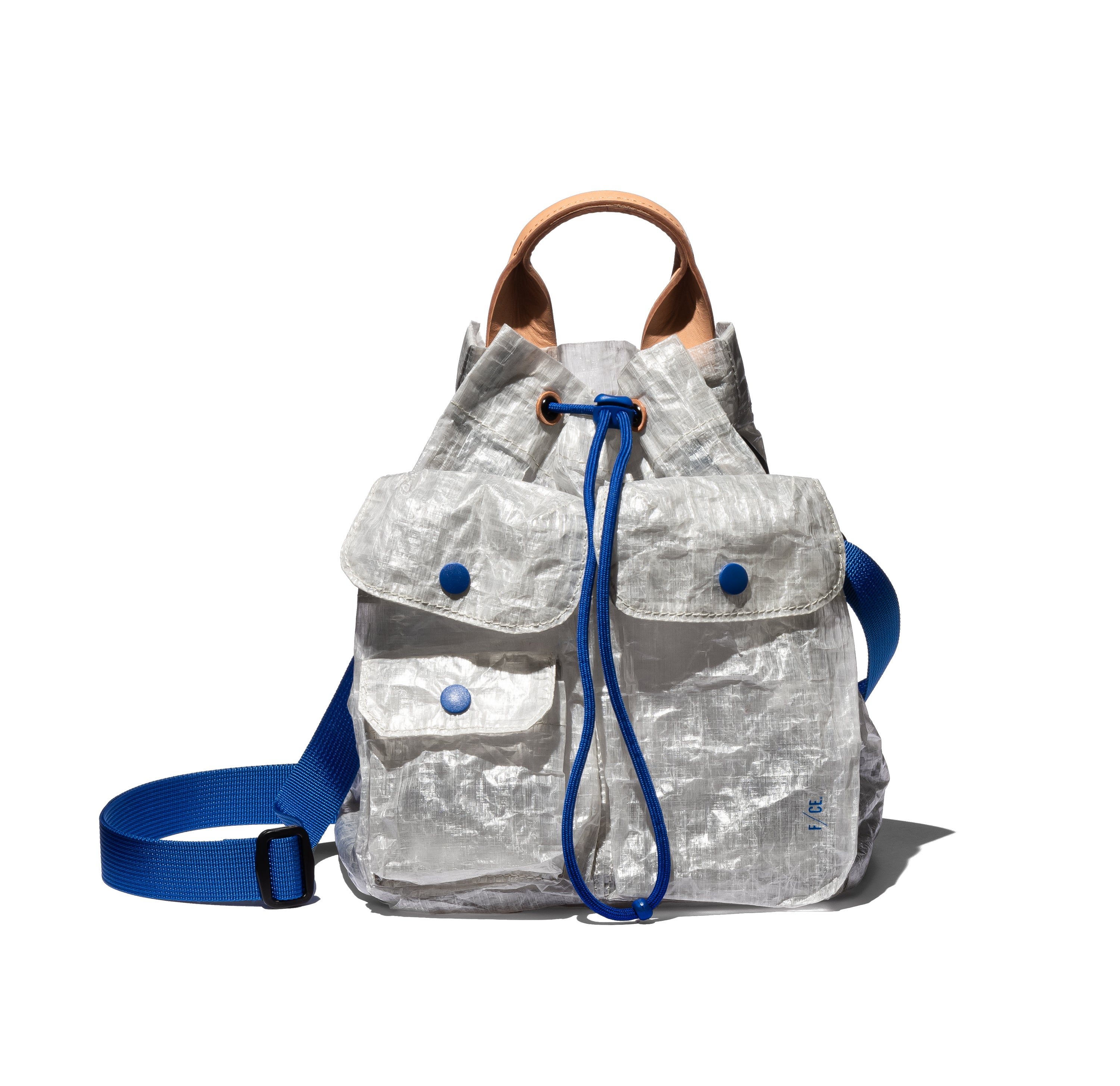 DRAWSTRING with Dyneema® – A YOUNG HIKER